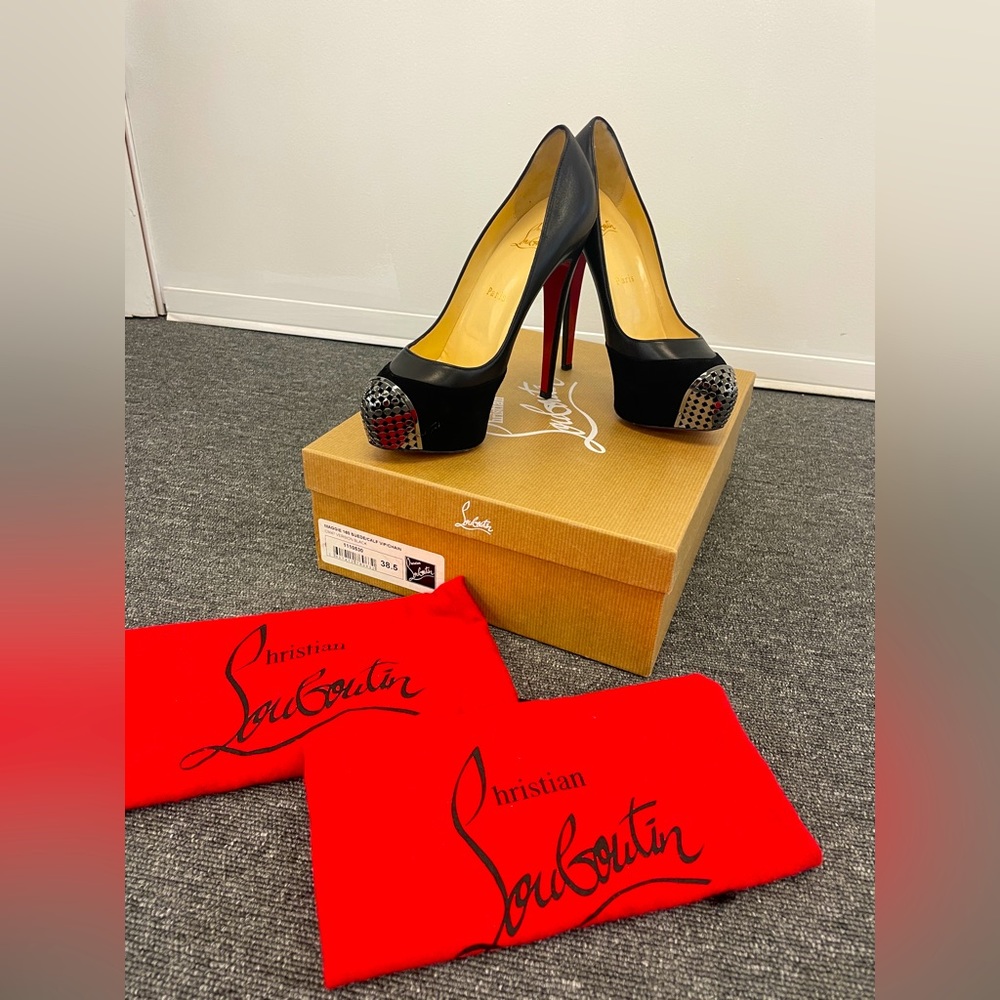 Christian Louboutin Maggie 8.5